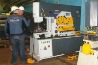 Пробивка отверстий в листовом, полосовом, фасонном прокате и металлических заготовках